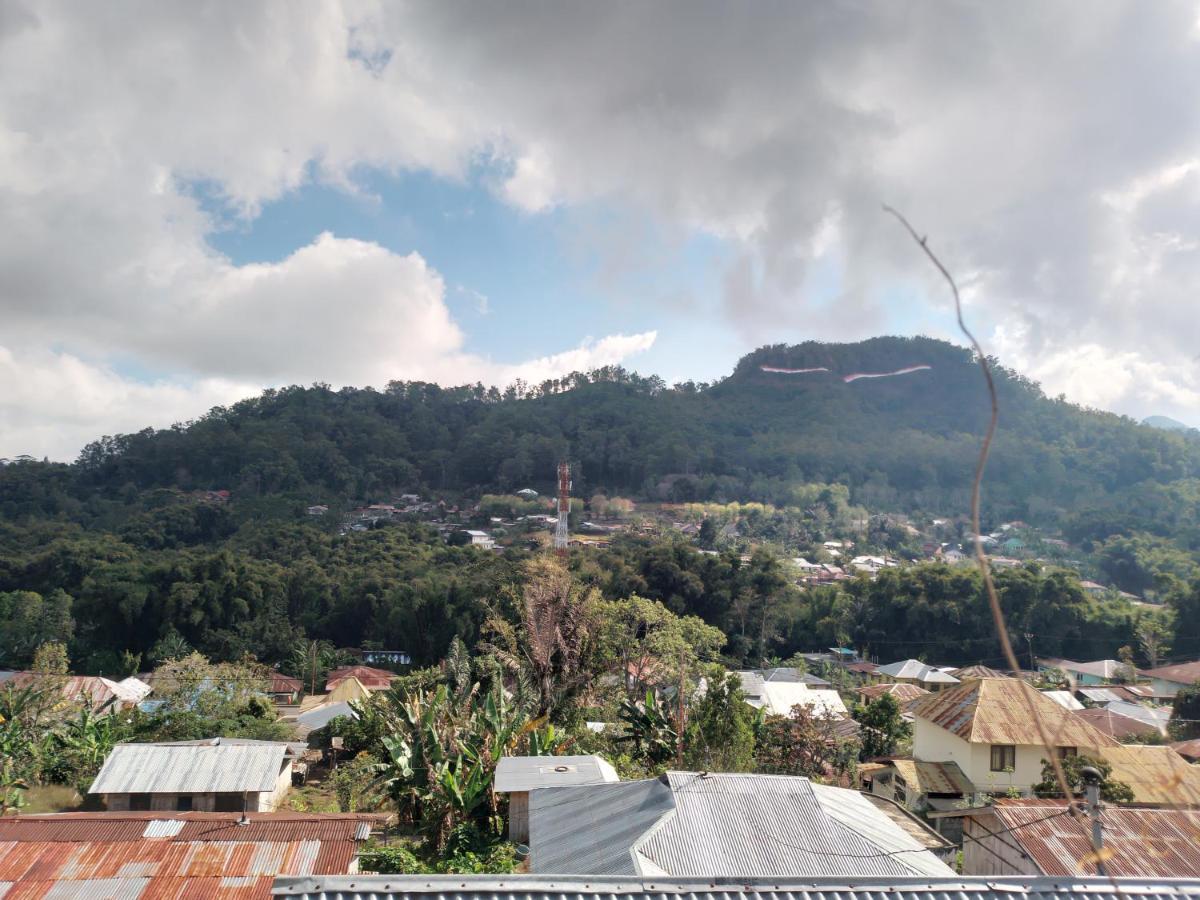 Kristian Homestay Bajawa Exteriör bild