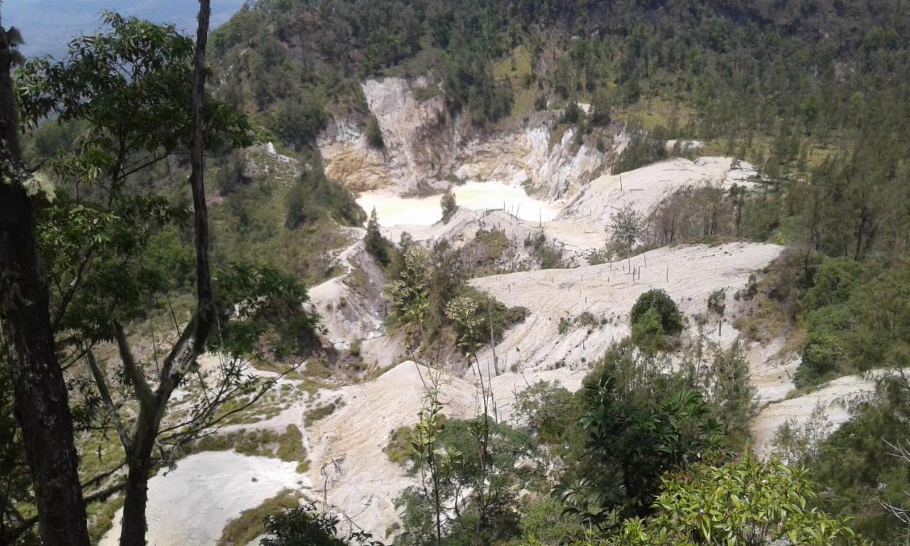 Kristian Homestay Bajawa Exteriör bild
