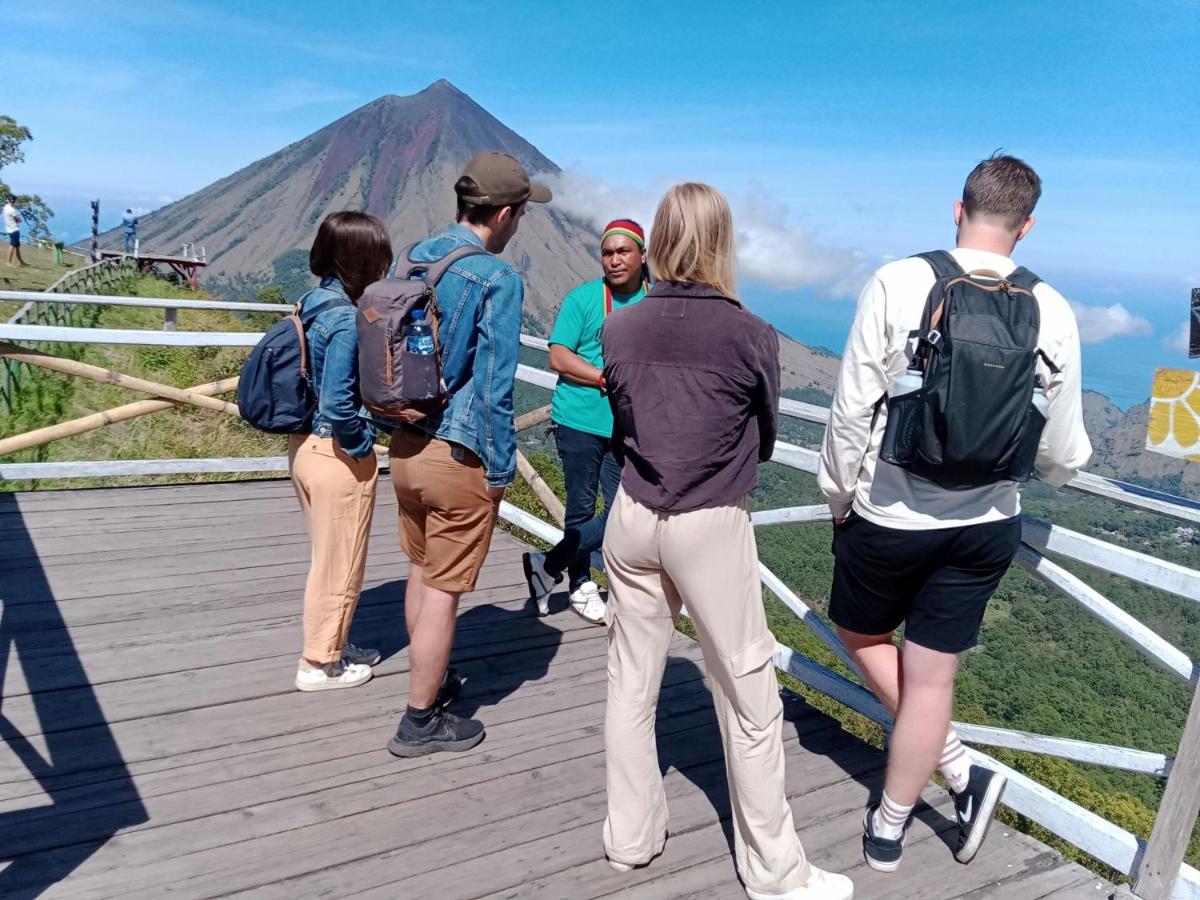 Kristian Homestay Bajawa Exteriör bild
