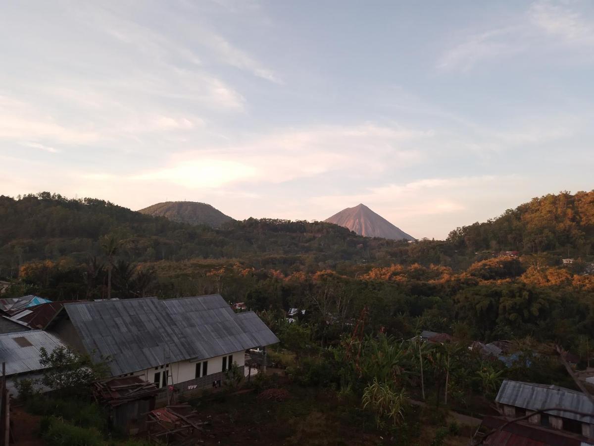 Kristian Homestay Bajawa Exteriör bild