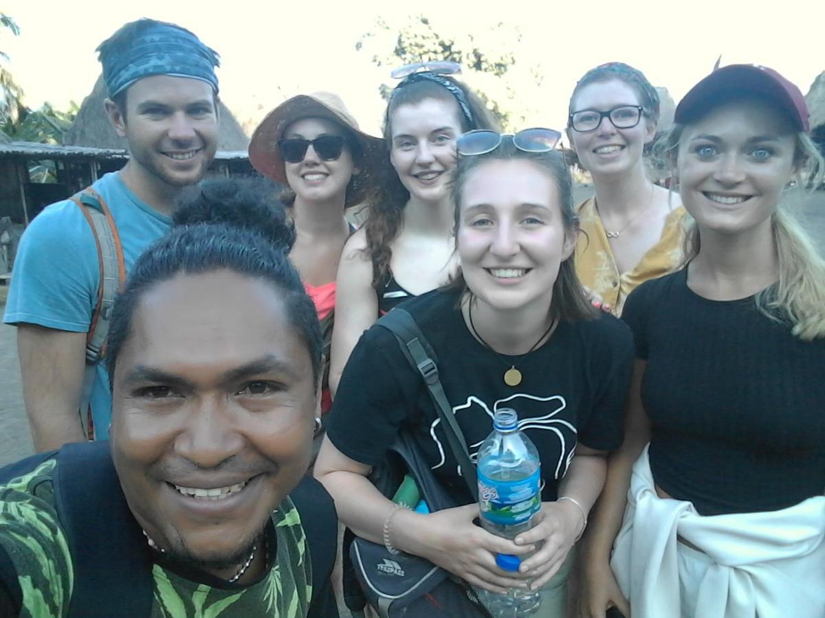 Kristian Homestay Bajawa Exteriör bild