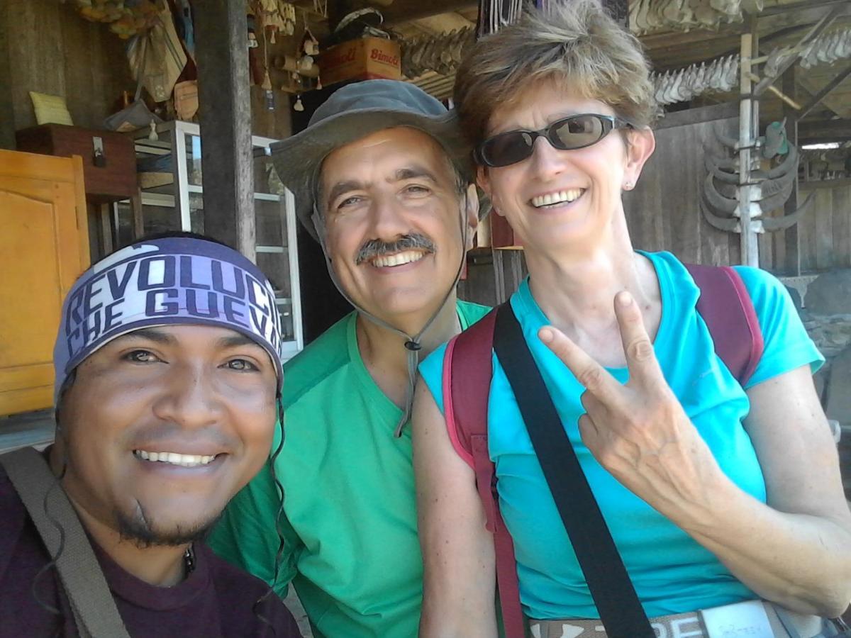 Kristian Homestay Bajawa Exteriör bild