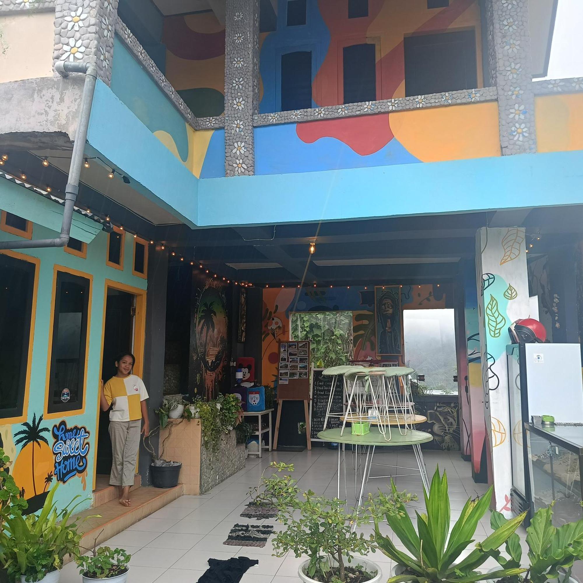 Kristian Homestay Bajawa Rum bild