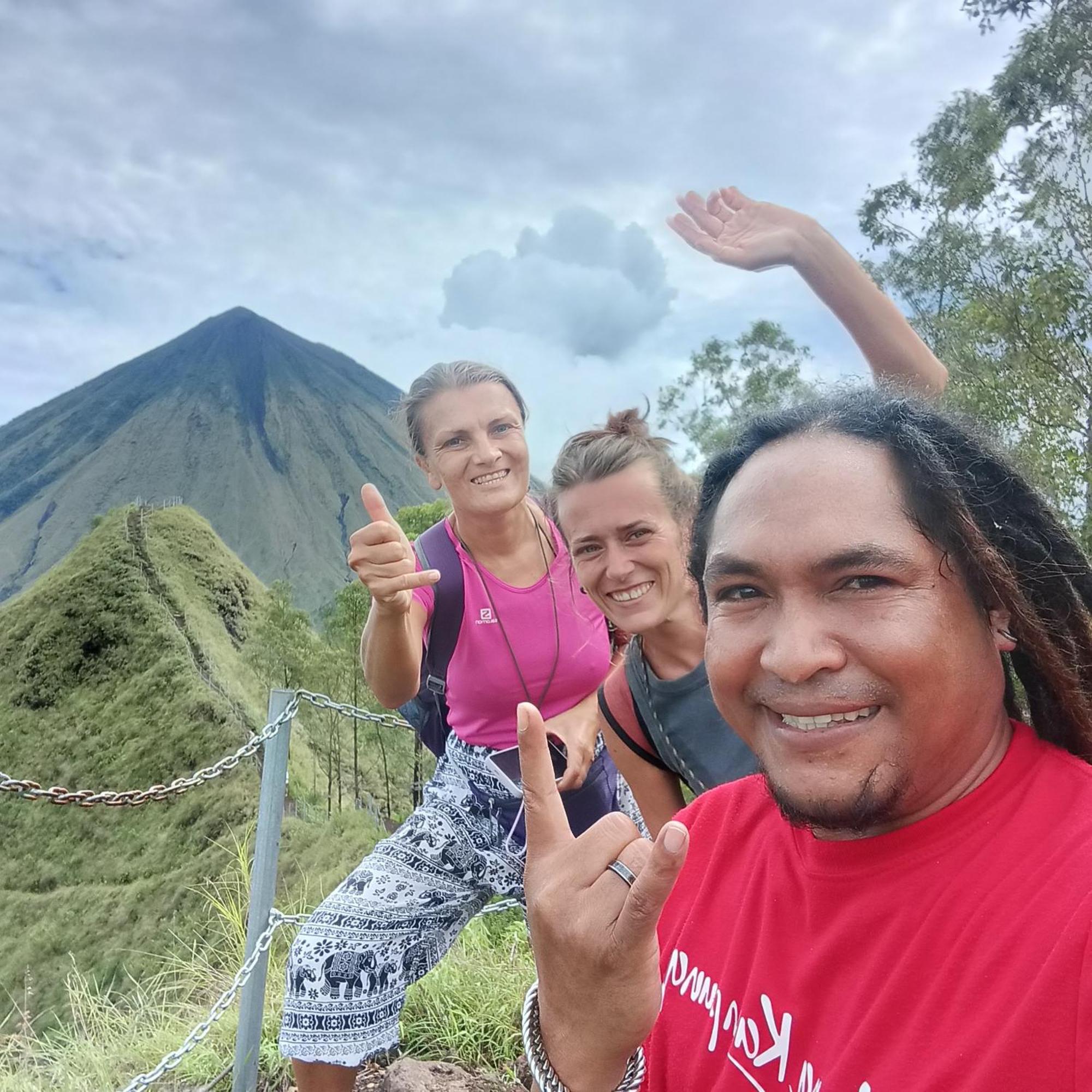 Kristian Homestay Bajawa Exteriör bild