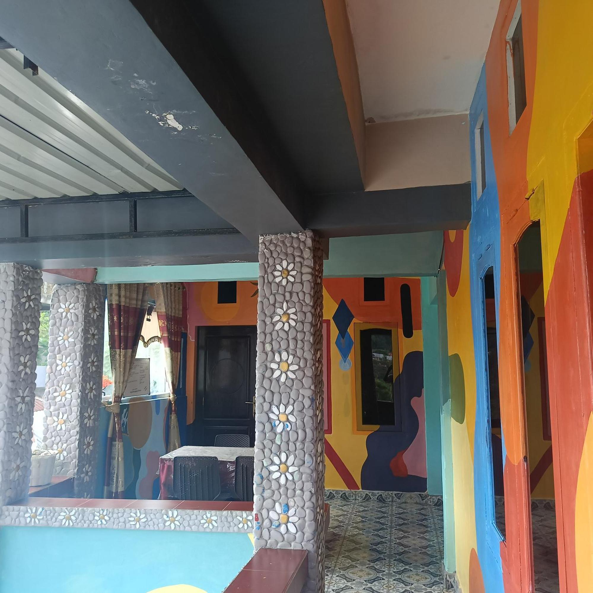 Kristian Homestay Bajawa Exteriör bild